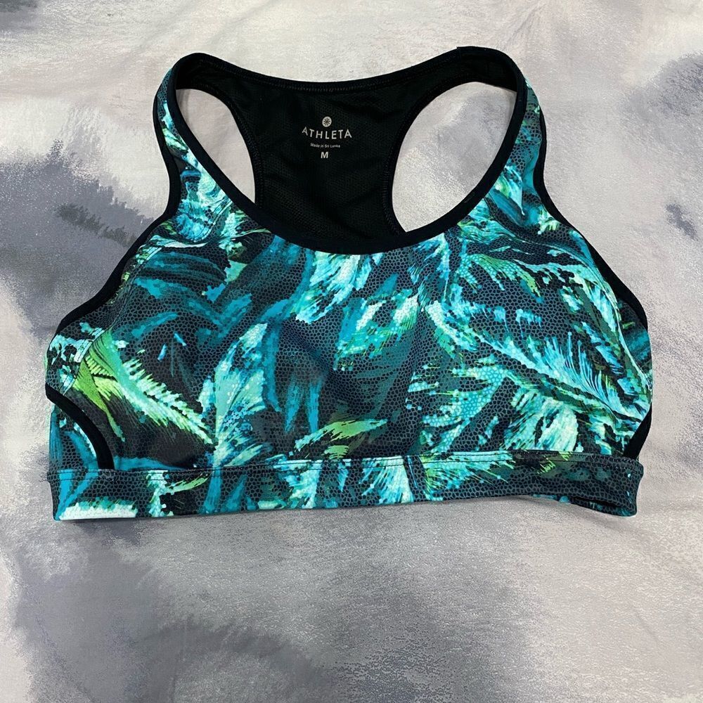 Athleta Sports Bra Size M